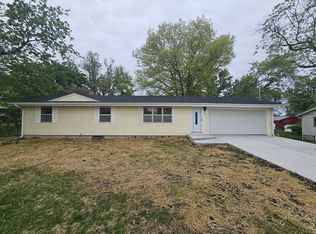 530 W McGaughy St, Hamilton, MO 64644