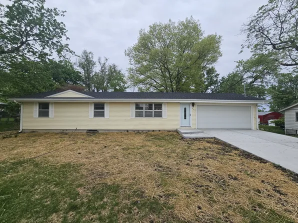 530 W McGaughy St, Hamilton, MO 64644