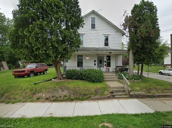 1052 Yale St APT 2
