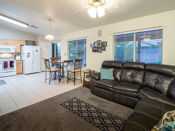 3rd image of 10469 W Ross Ave