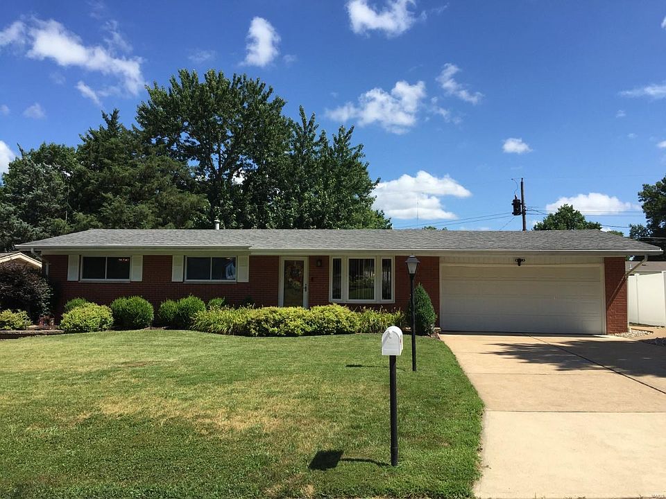 1st image of 739 Woodward Dr