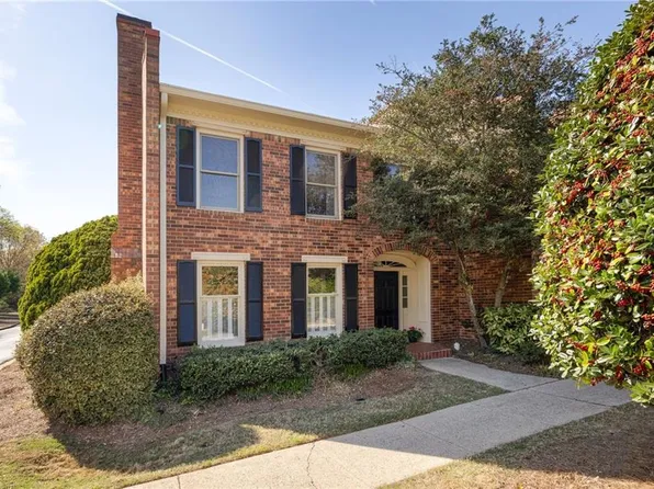 20 Stratford Hall Pl NE, Atlanta, GA 30342