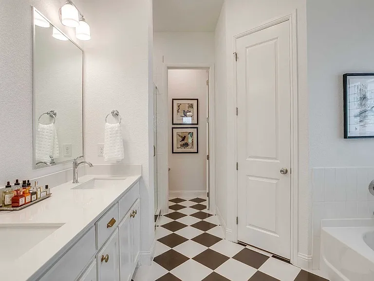 508 Sandpiper Ct — Photo 9
