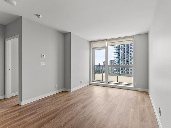 3rd image of 567 Emerson St #2010