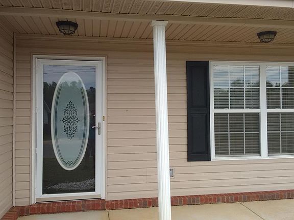 2nd image of 618 Lismore Dr