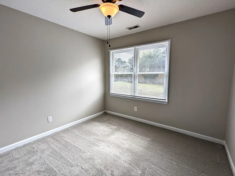 4940 Harbour Towne Dr — Photo 9