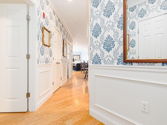 3rd image of 8 Sterling Hill Ln APT 828