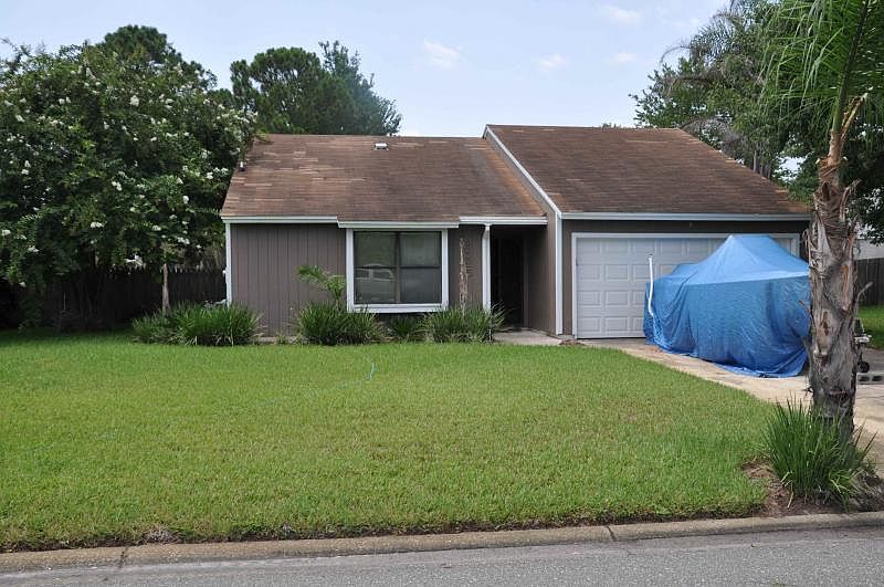 1st image of 9585 Villiers Dr S