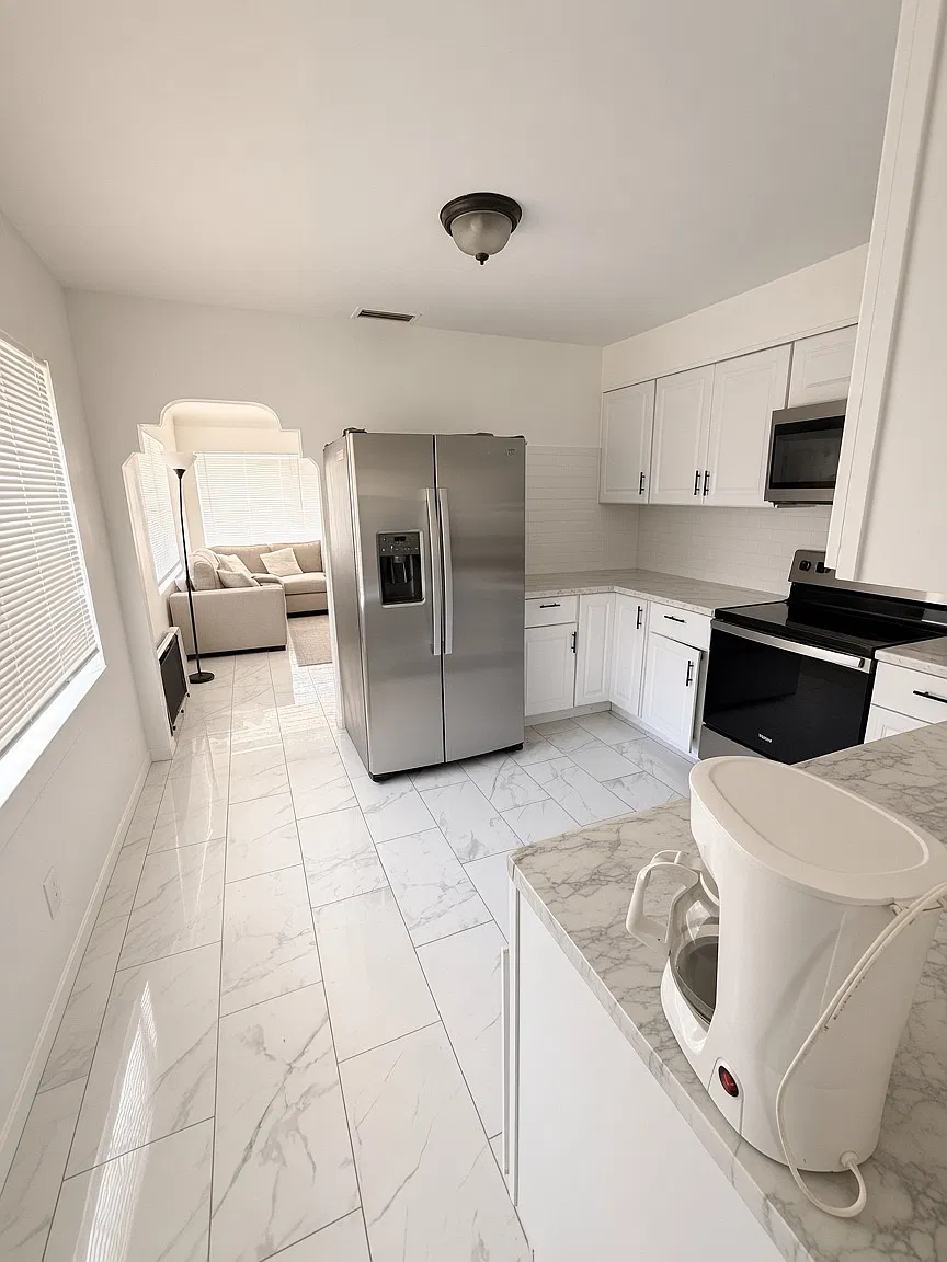 2 bed, 900 sqft, $1,950 — Photo 3