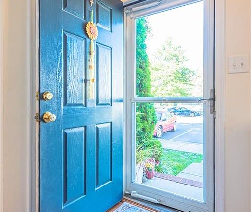 3rd image of 10509 Mountain Gate Way