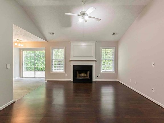 4th image of 1615 Eagle Dr