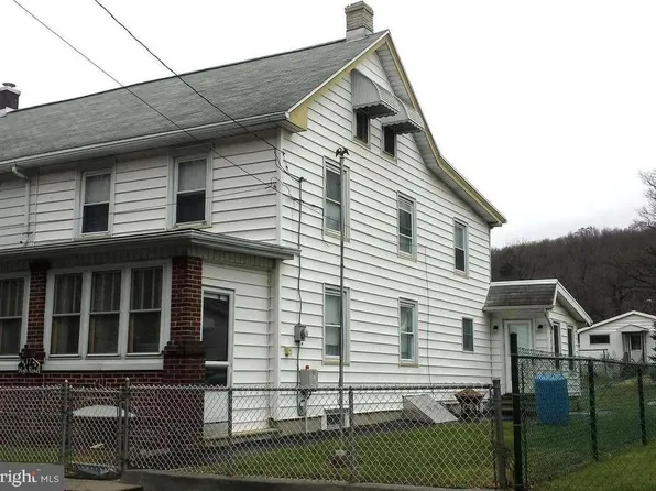 17 High Rd, Hegins, PA 17901