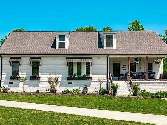 3rd image of 794 Brights Ln