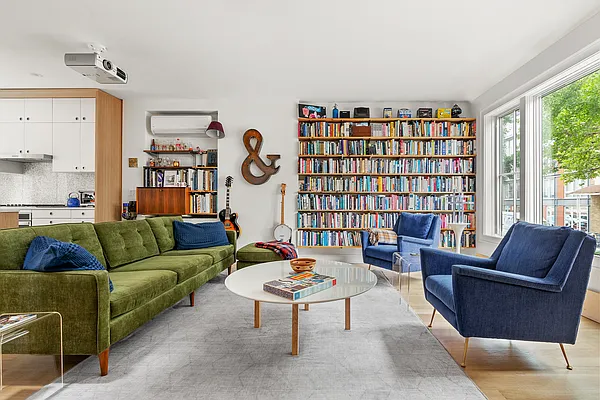 Rented by The Agency | media 2