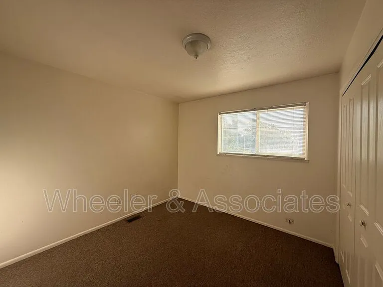 4083 S Porter Ave — Photo 8