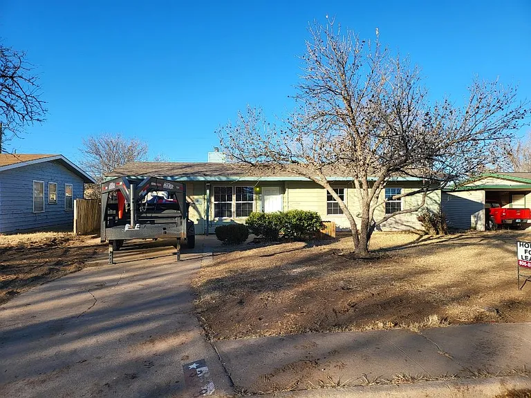 3528 Meadow Dr — Photo 9
