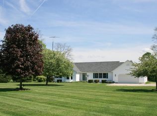 15212 Country Ln, Constantine, MI 49042