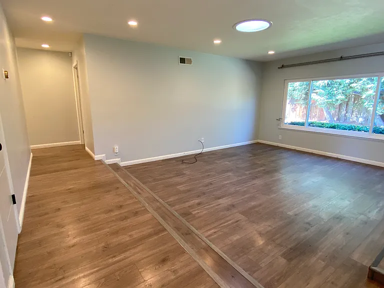 370 Colville Dr — Photo 14