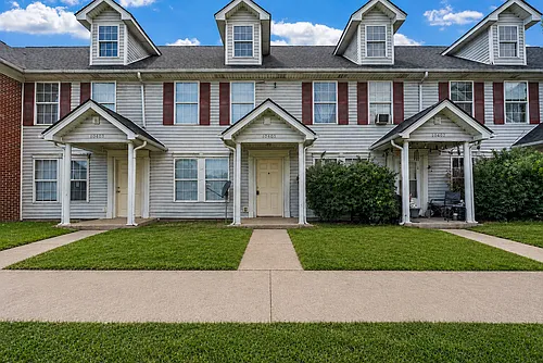 10405 Hillpark Dr Photo 1