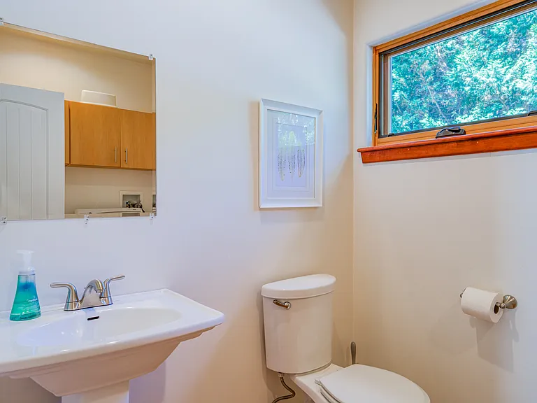 9 Boyd Ave — Photo 42