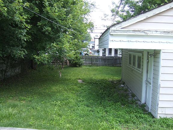 3rd image of 4149 W 210th St