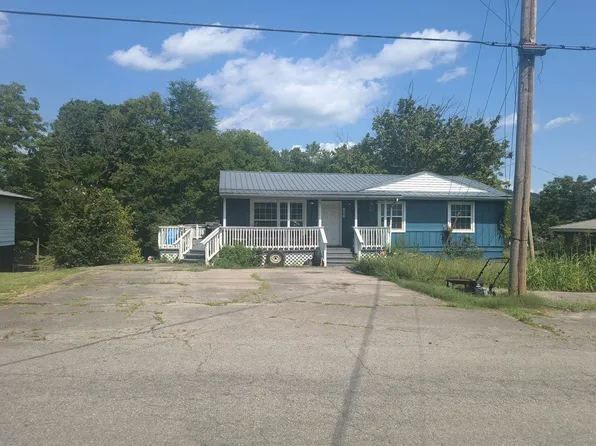 326 Grady Rd, Etowah, TN 37331