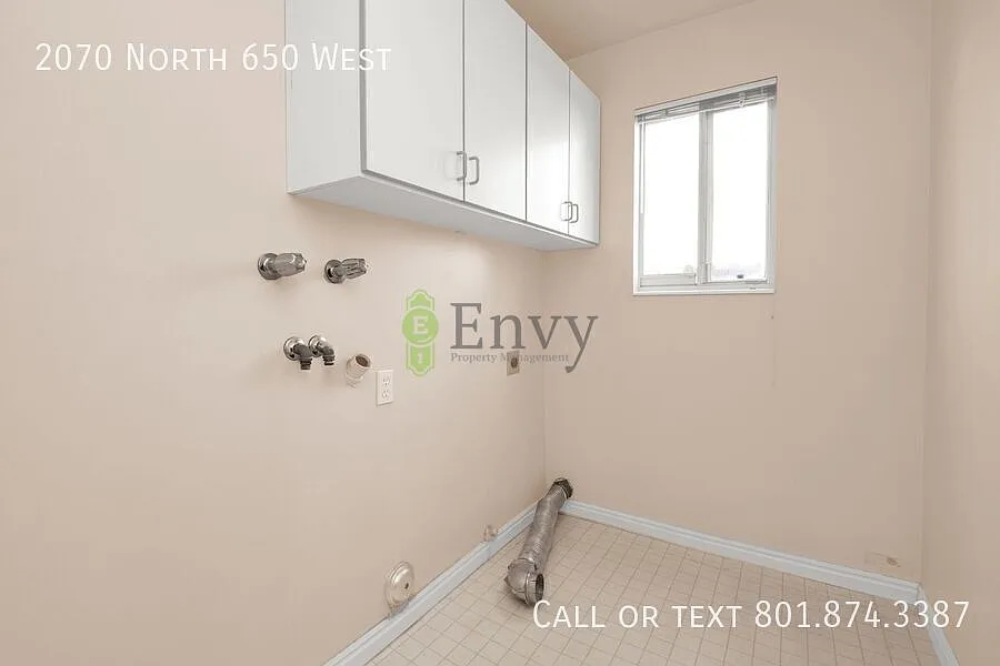 Amazing 4 Bed - 3.5 Bath, Pet-Friendly Layton Home! Available on September 8th! — Photo 2
