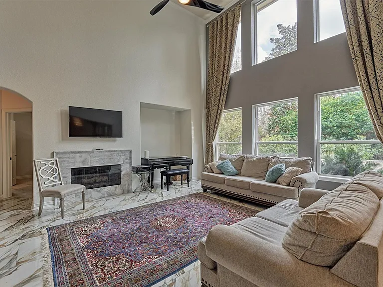 18 Wyckham Cir — Photo 8