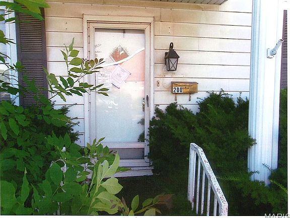 3rd image of 200 S Clinton St