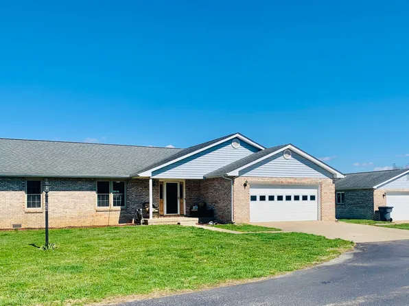 44 Carolyn Dr, Seymour, IN 47274