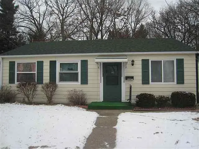 902 39th Street Ct photo 1