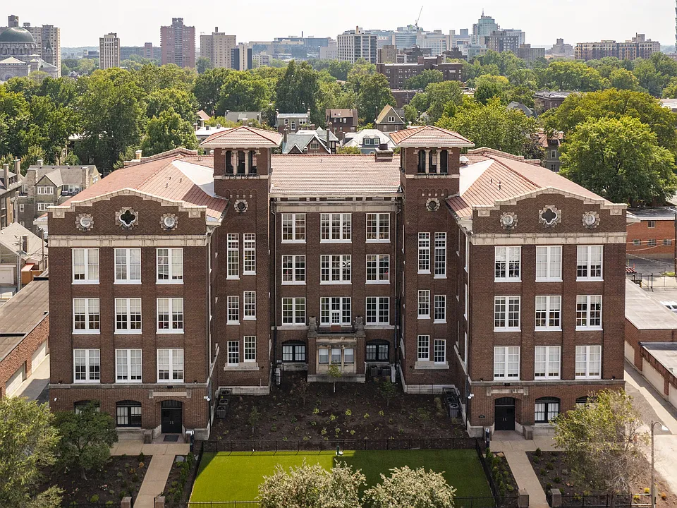 Capstone Apartments