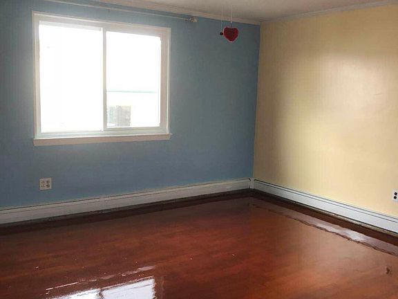 2nd image of 4816 43rd Ave #1FL