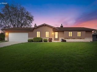 6967 S Tumblecreek Dr, Franklin, WI 53132