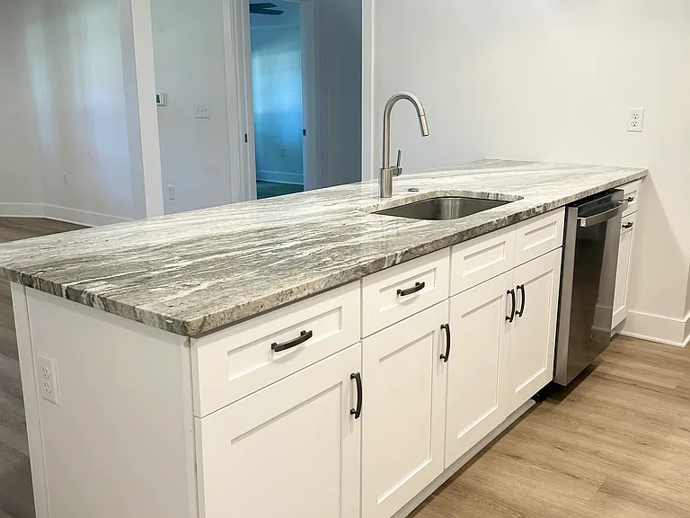 57 Monroe Ave #4 — Photo 6