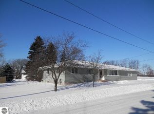 26 3rd St, Manistee, MI 49660