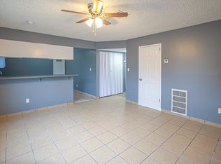 326 Stephens Dr #B, Bakersfield, CA 93304