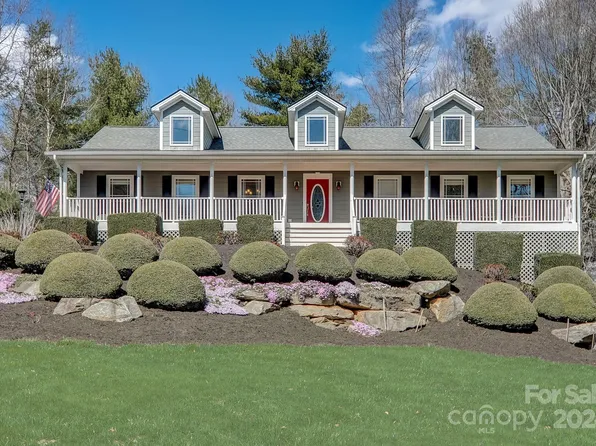 98 Spicebush Ct, Hendersonville, NC 28792