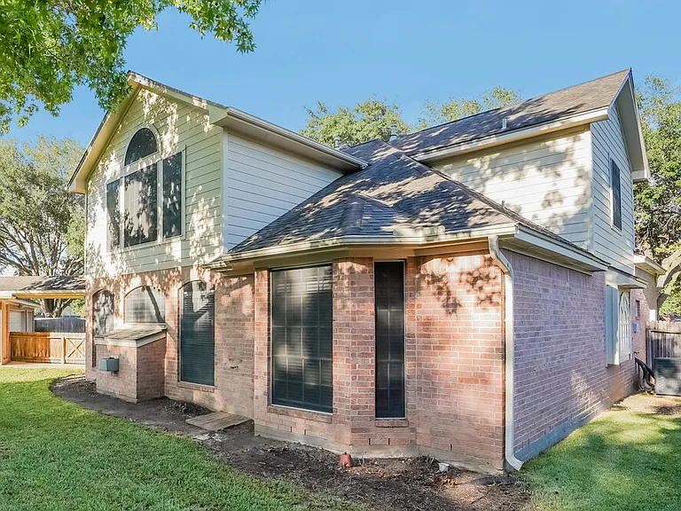 1423 Tilman Dr — Photo 17
