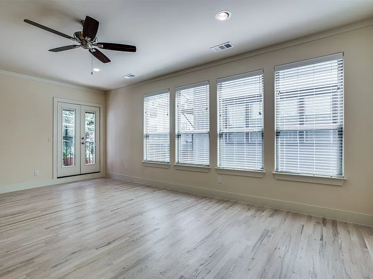4316 Hartford St #31 — Photo 10