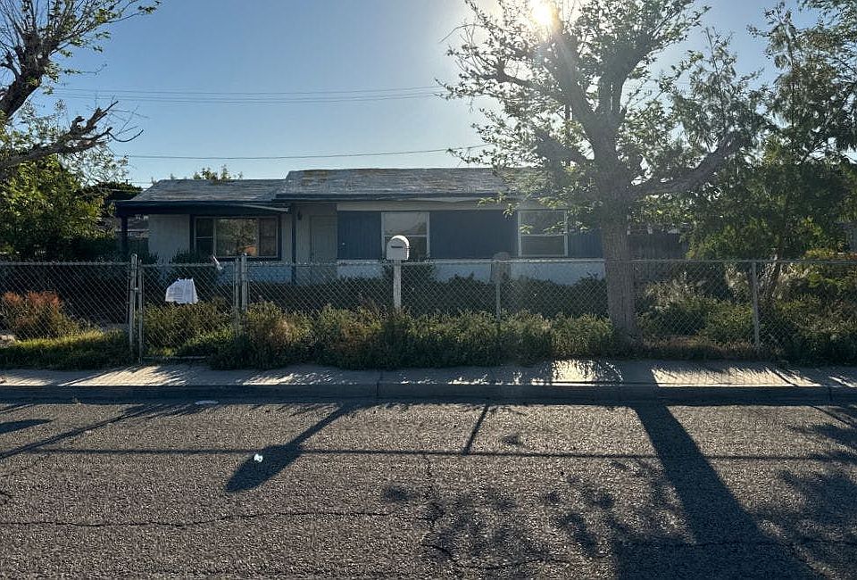 1st image of 330 S 3rd St