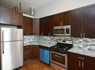 707 N Milwaukee Ave #2F, Chicago, IL 60642