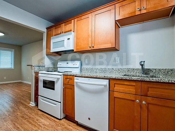 2nd image of 271 Glen Iris Dr NE #2A