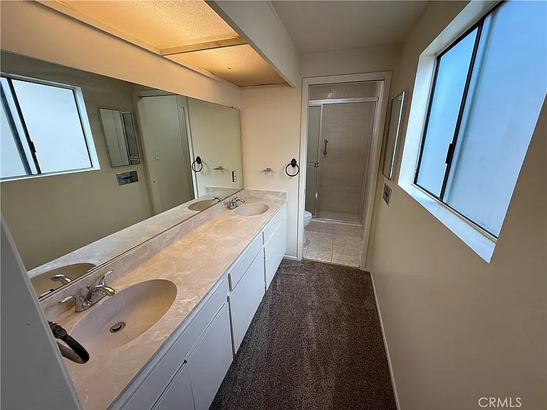 860 N Glassell St — Photo 27