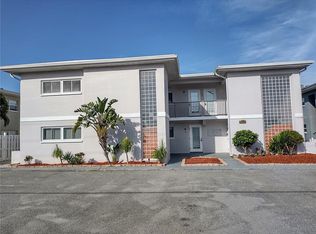 11975 3rd St E APT 3, Treasure Island, FL 33706