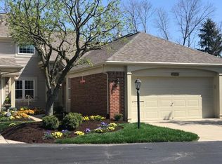 3907 E Summit Ridge Dr, Dayton, OH 45430