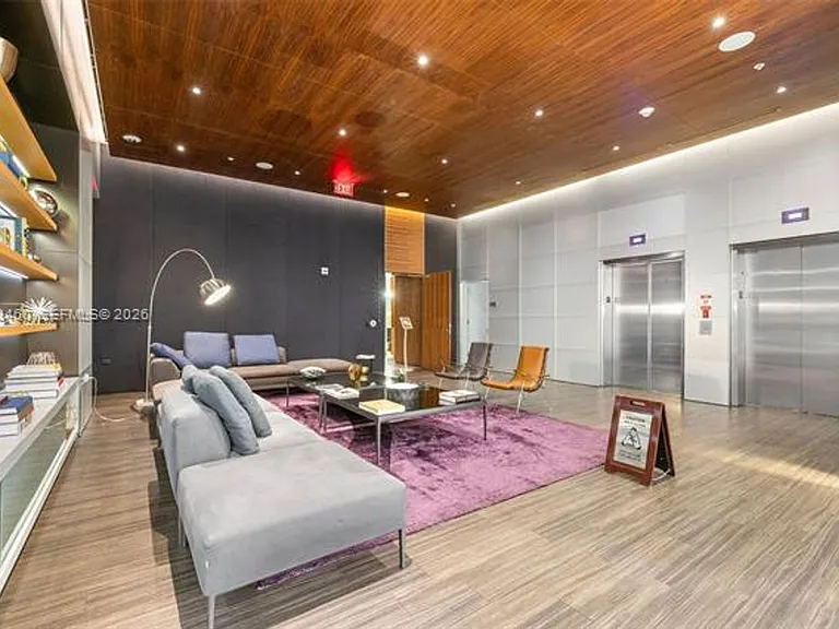 88 SW 7th St #1201 — Photo 39