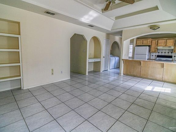 3rd image of 1806 Villa Linda Ave #2