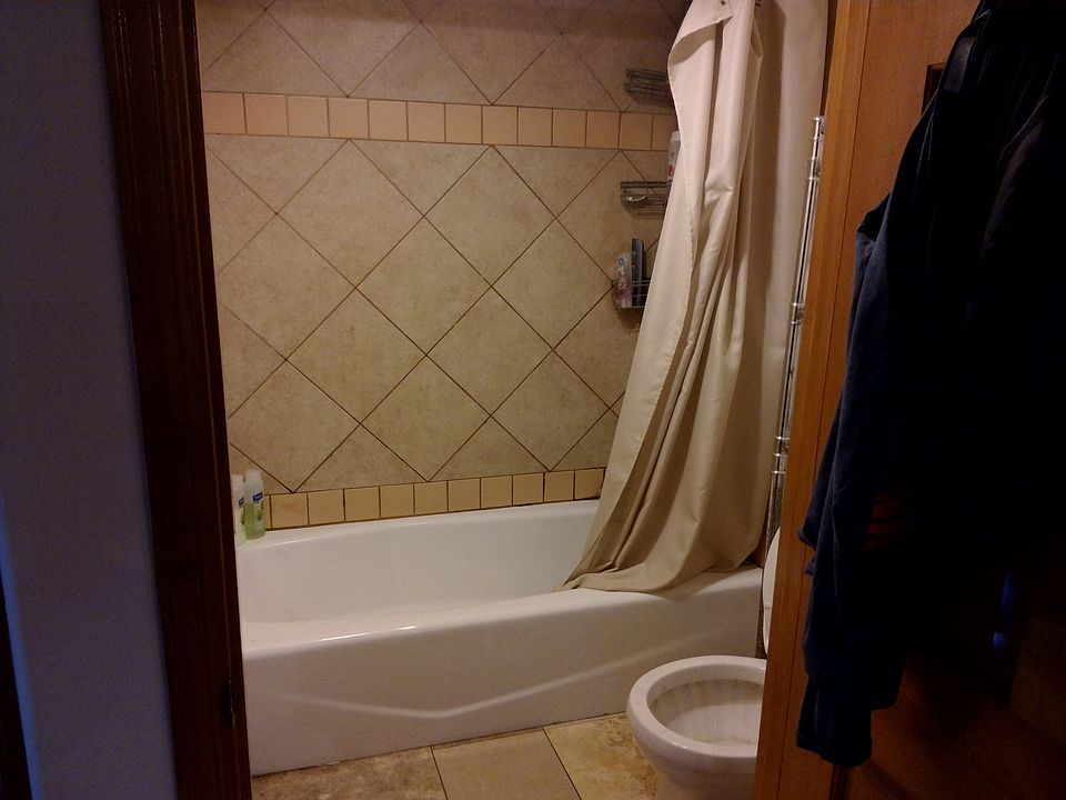 1st image of 4316 36th Ave NE #1