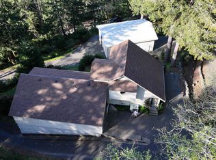 17265 Mountain Dr, Brookings, OR